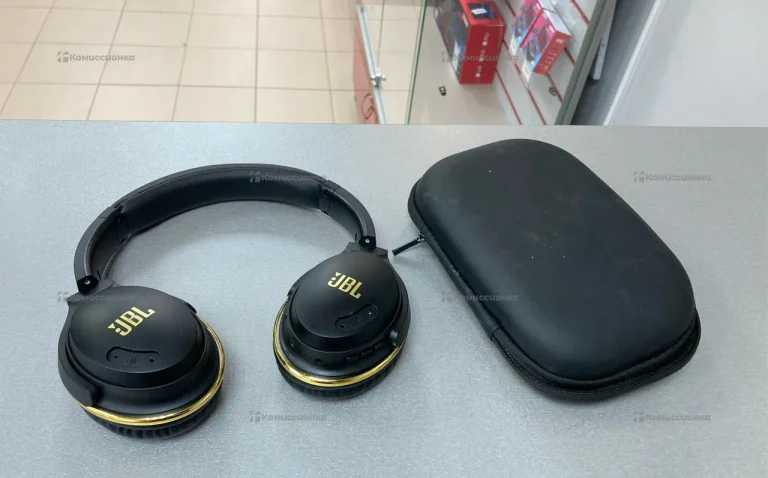 Наушники JBL