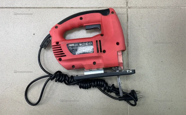 Лобзик FairLine JSJ800