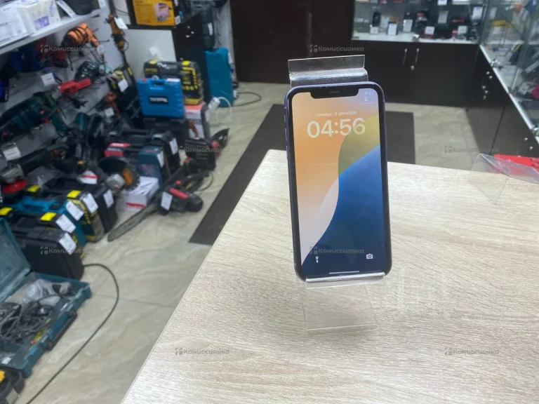 Apple iPhone 11 4/128 ГБ