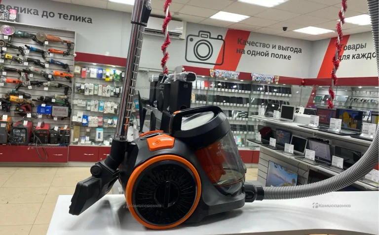 Пылесос Starwind scv2285