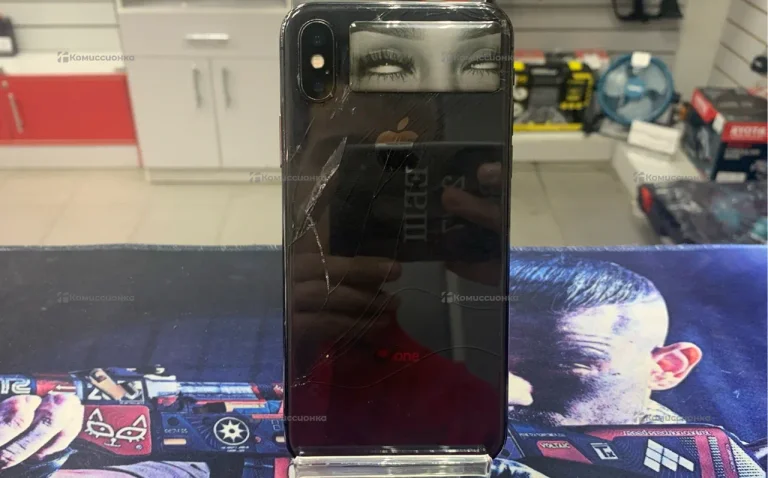 Apple iPhone X 3/64 ГБ