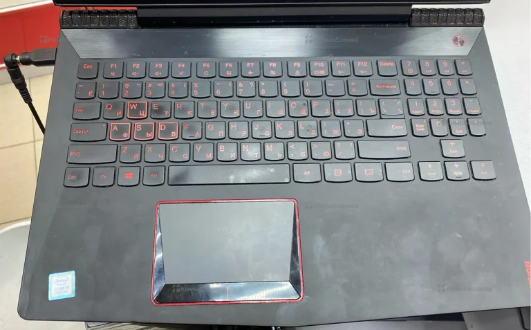 Ноутбук LENOVO Y520-15KBN