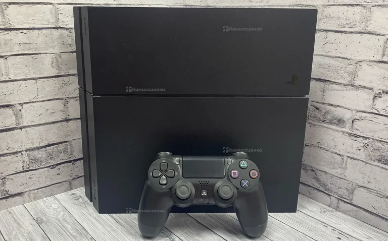 Приставка Sony PS4 Fat 500Gb.