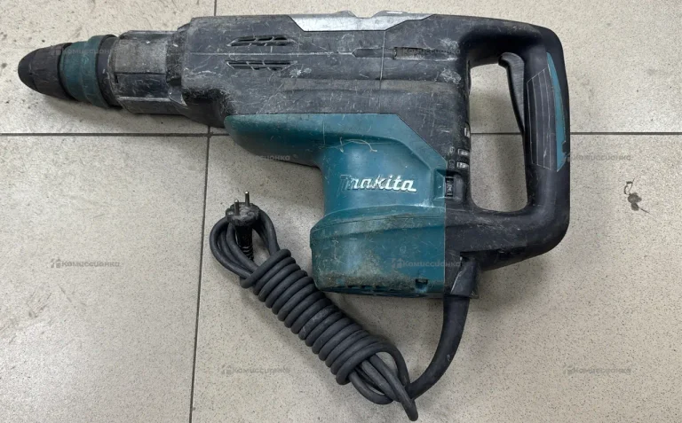 Перфоратор makita HR5202C