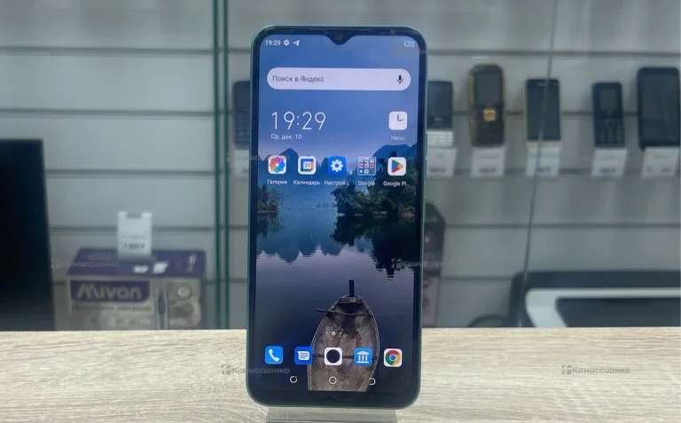 Tecno Spark 8C 4/64 ГБ