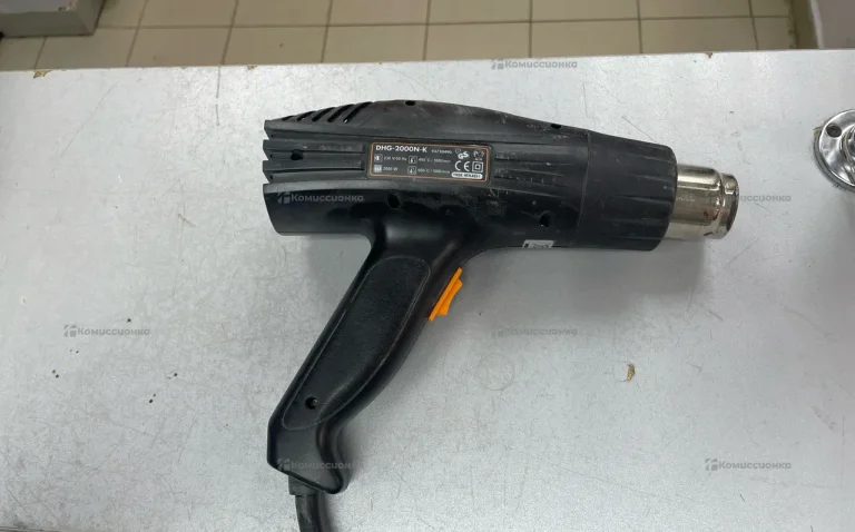 Строительный фен DeFort DHG-2000N-K Case