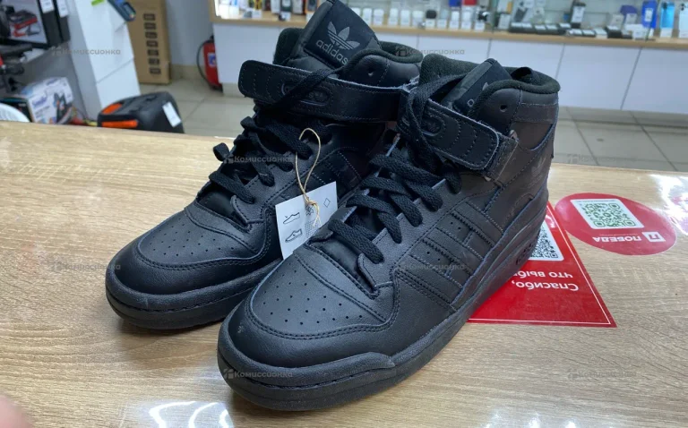 Кроссовки adidas’s R42