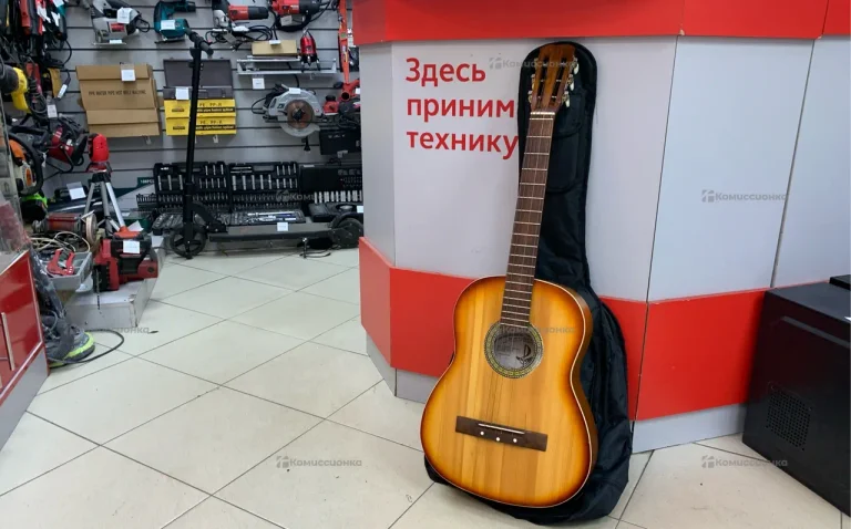 Гитара акустическая