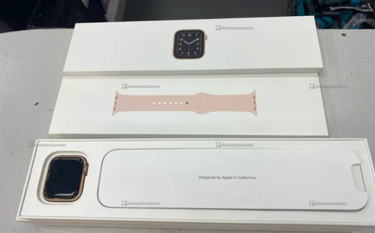 Часы  Apple Watch SE 40mm