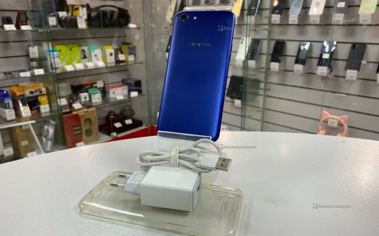 Oppo A83 6/128 ГБ
