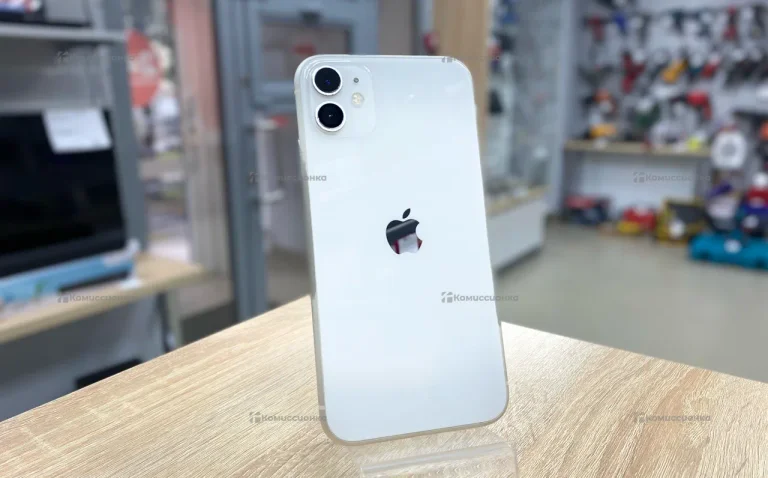 Apple iPhone 11 4/64 ГБ