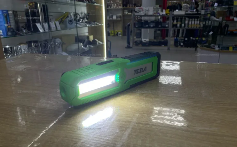 Фонарь Tesla UFPB