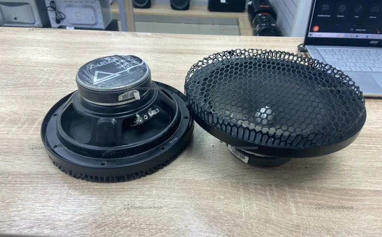 Колонка  AURA 40hm