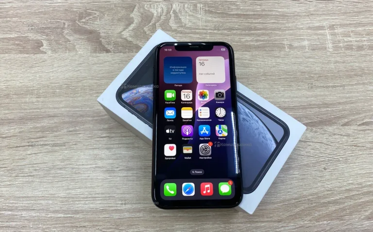 Apple iPhone XR 4/128 ГБ