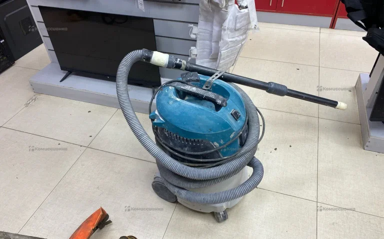 Строительный пылесос Makita VC2512L