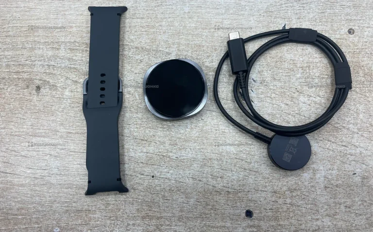 Часы  Samsung Watch 8