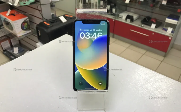 Apple iPhone X 3/64 ГБ