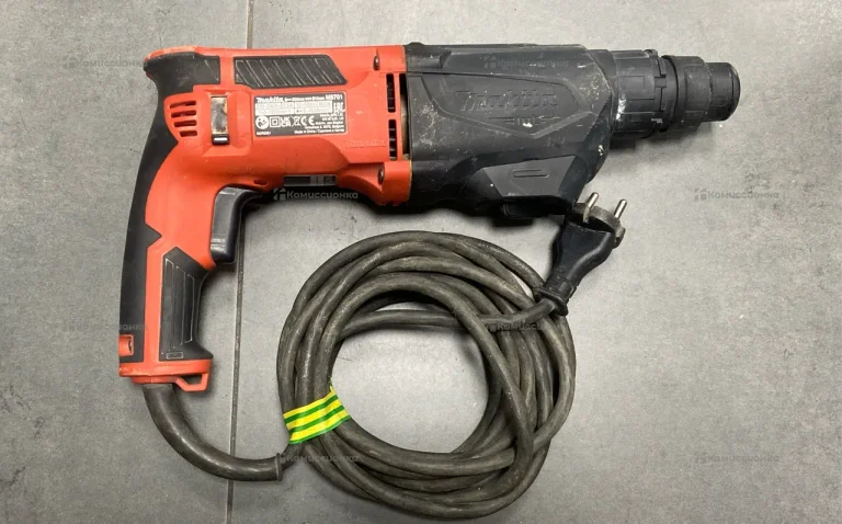 Перфоратор makita M8701