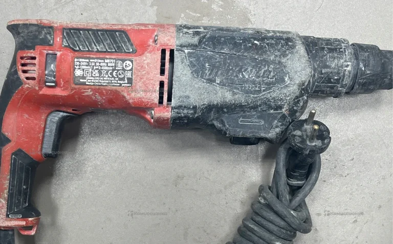 Перфоратор makita M8701