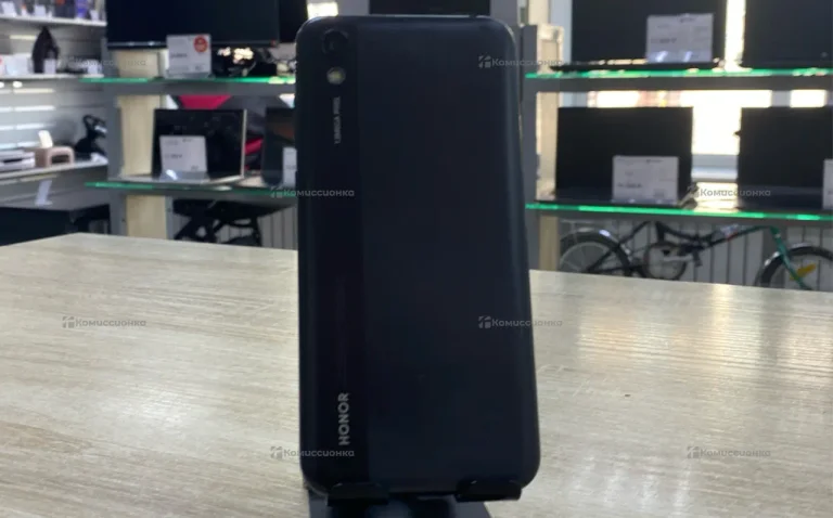 Honor 8s