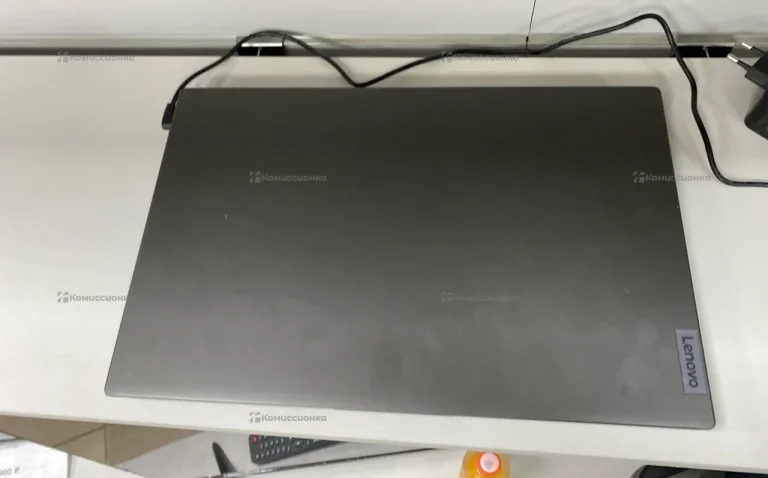 Ноутбук  Lenova V15 G2
