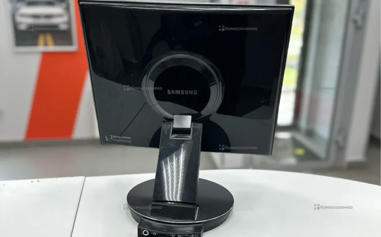 Монитор Samsung SyncMaster 173P