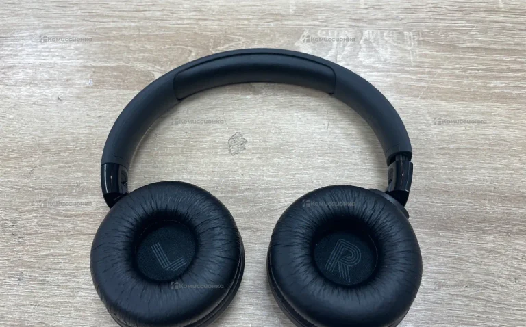 Наушники JBL 670NC