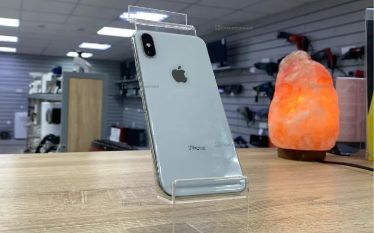 Apple iPhone X 3/64 ГБ