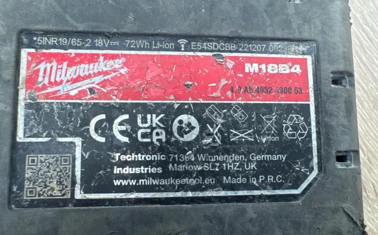 Акумулятор M18B4 4.0