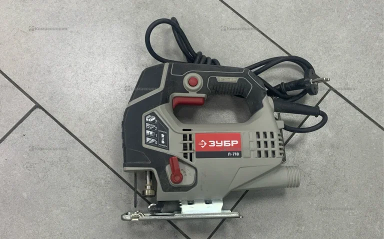 Зубр Электролобзик л-710