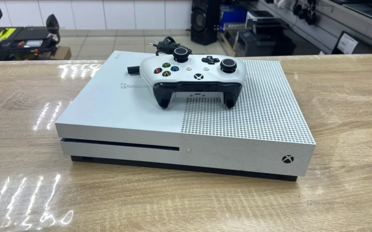 Приставка Xbox One S 1Tb