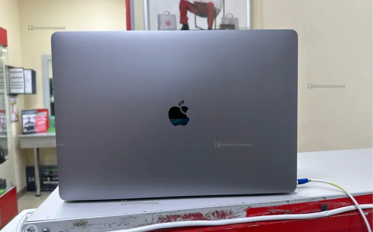 Ноутбук  MacBook Pro 16 (2019)