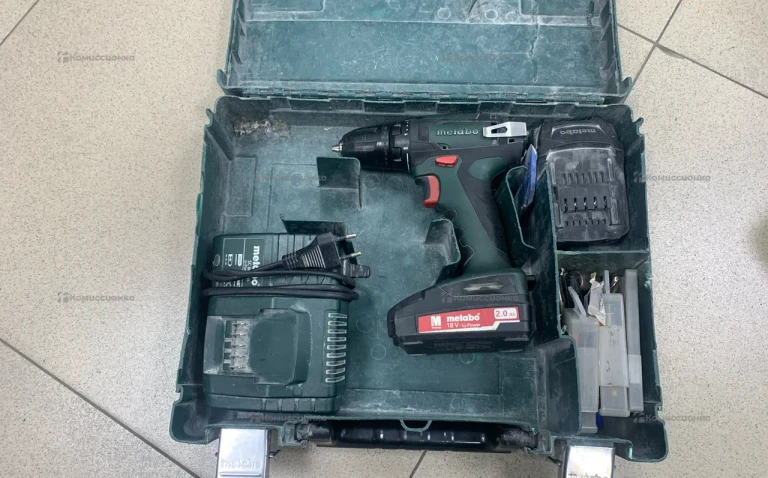Дрель-шуруповерт metabo BS 18  2.0Ah x2 Case