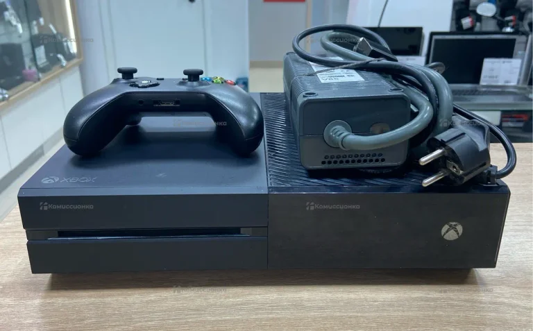 Приставка Xbox One 1Tb