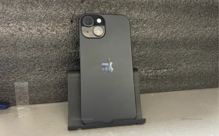 Apple iPhone 15 6/128 ГБ