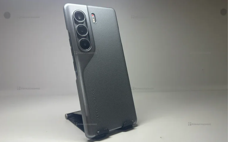 Tecno CAMON 40 Pro 5G 8/256 Гб