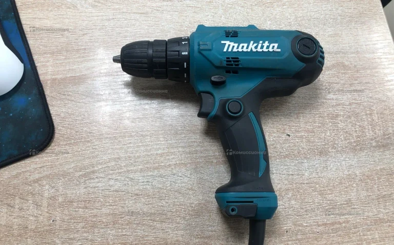 Сетевая дрель-шуруповерт Makita DF0300