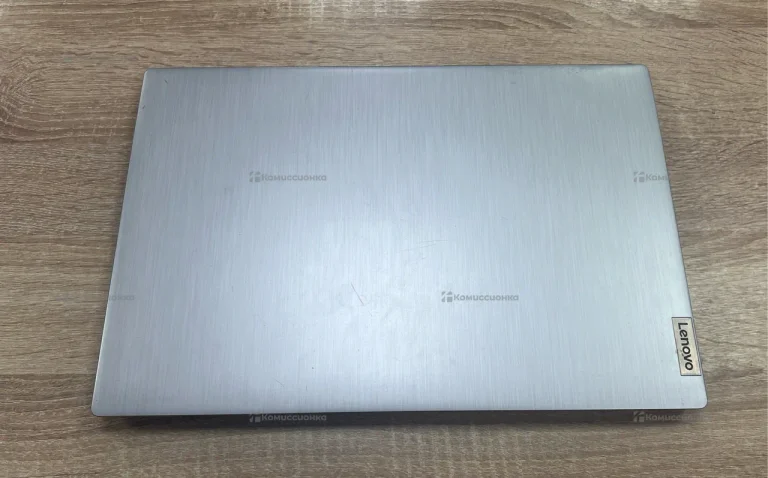 Ноутбук  Lenovo 81QW