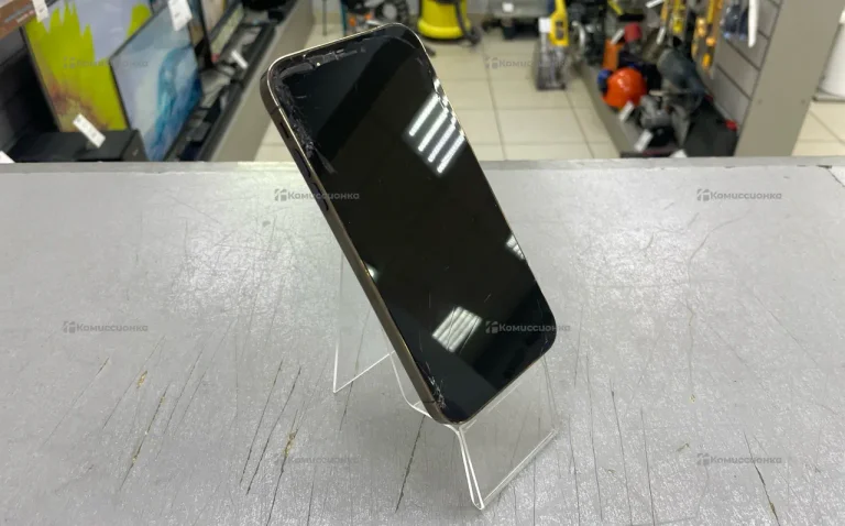 Apple iPhone XR 4/128 ГБ в корпусе 14