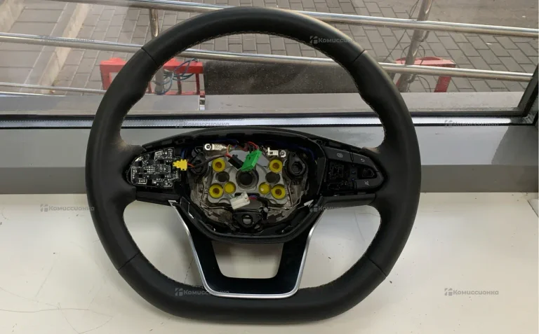 Руль Geely Monjaro