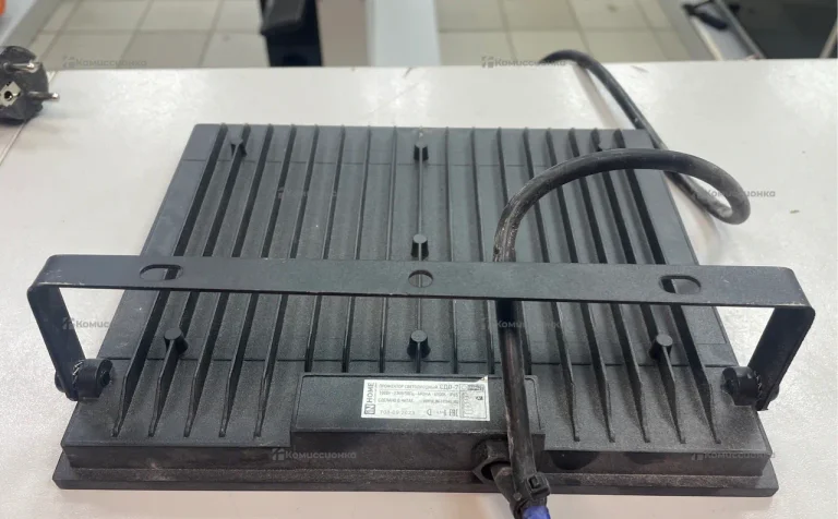 LED светильник 220В