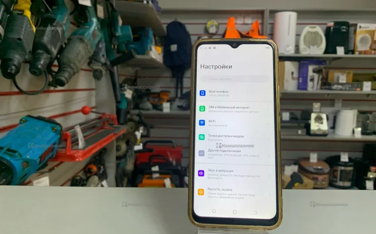 Tecno Spark 8C 4/64 ГБ