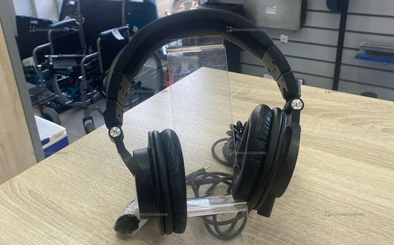 Наушники  audio-technica ath-m50x