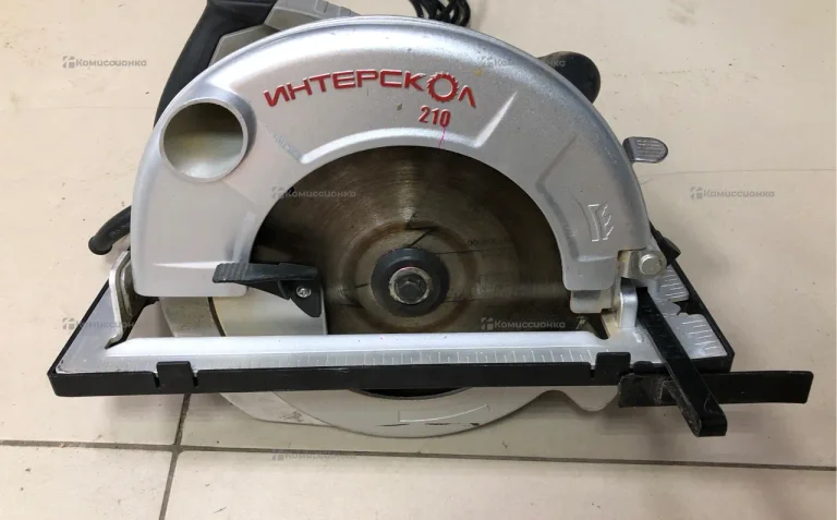 Дисковая пила Интерскол ДП-210/1900М