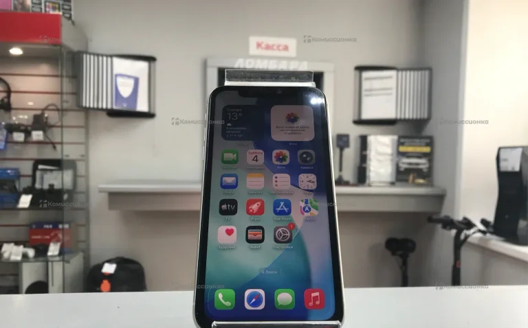 Apple iPhone 11 4/64 ГБ