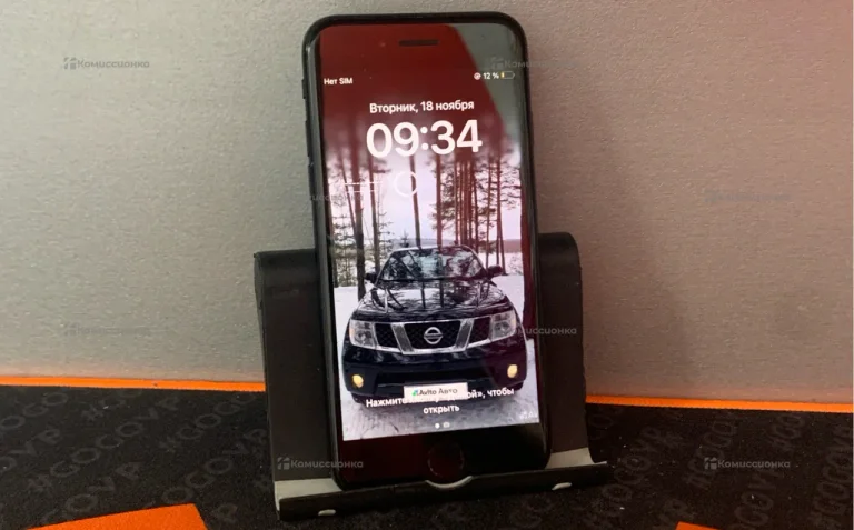 Apple iPhone SE (2020) 3/64 ГБ