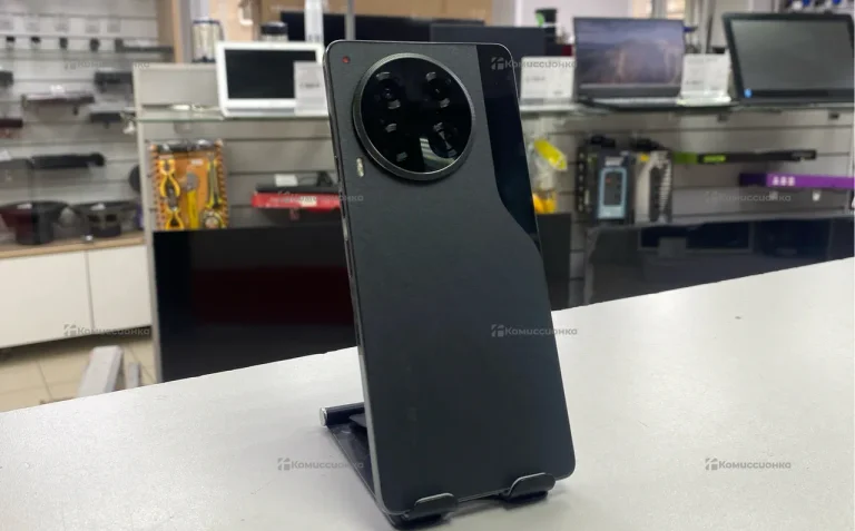 Tecno Camon 30 12/256 ГБ