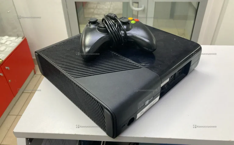 Приставка Xbox 360 E console 120gb