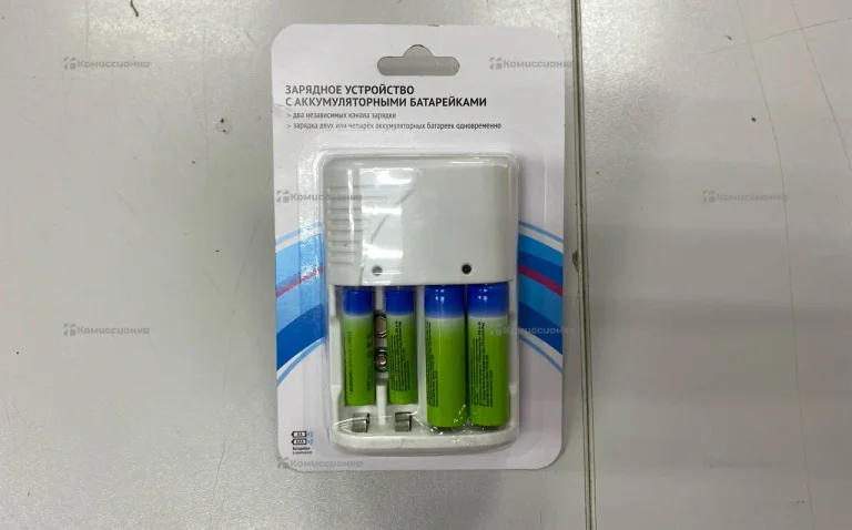Зарядное устройство с аккумуляторными батарейками