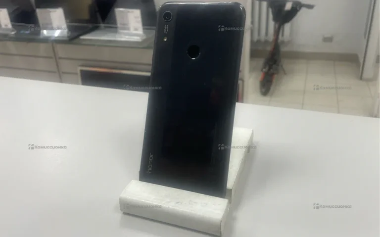 Tecno Spark 8C 4/64 ГБ